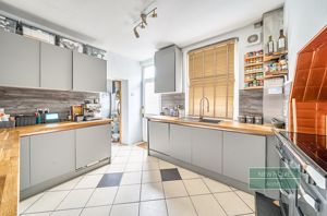 Photo 17- click for photo gallery